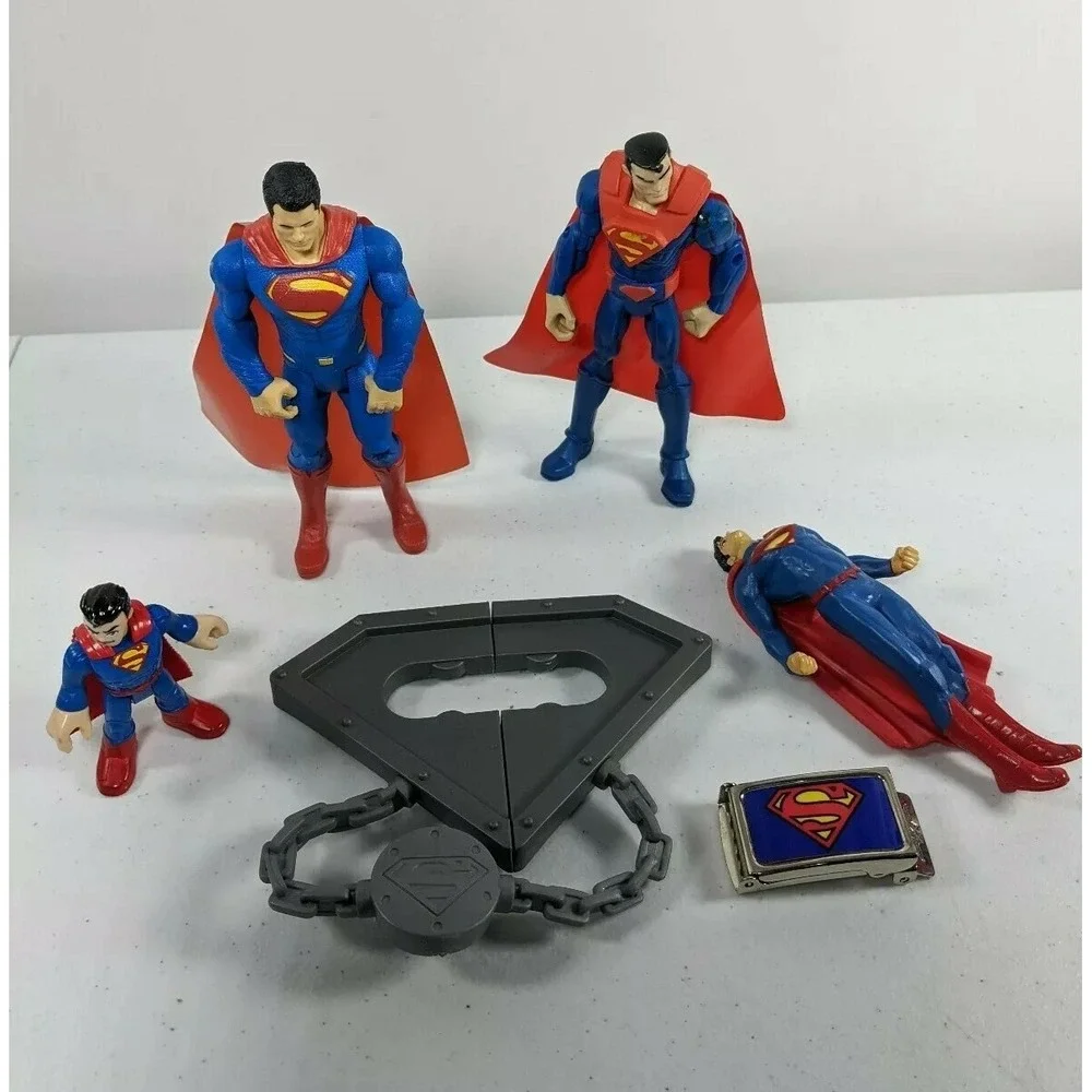 Superman Figuring Lot of 4 and accessories Kids Superman Belt Buckle